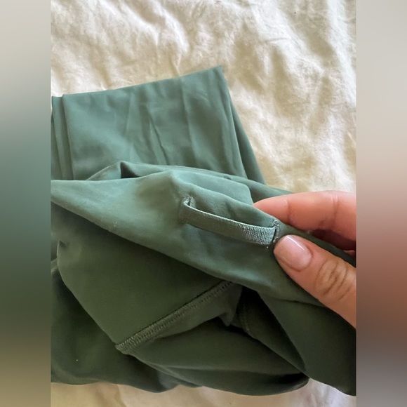 Lululemon - Picture 3 of 5